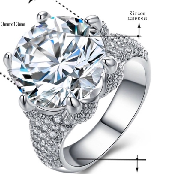 CZ Crystal Silver Ring Size 8 New - Picture 3 of 4